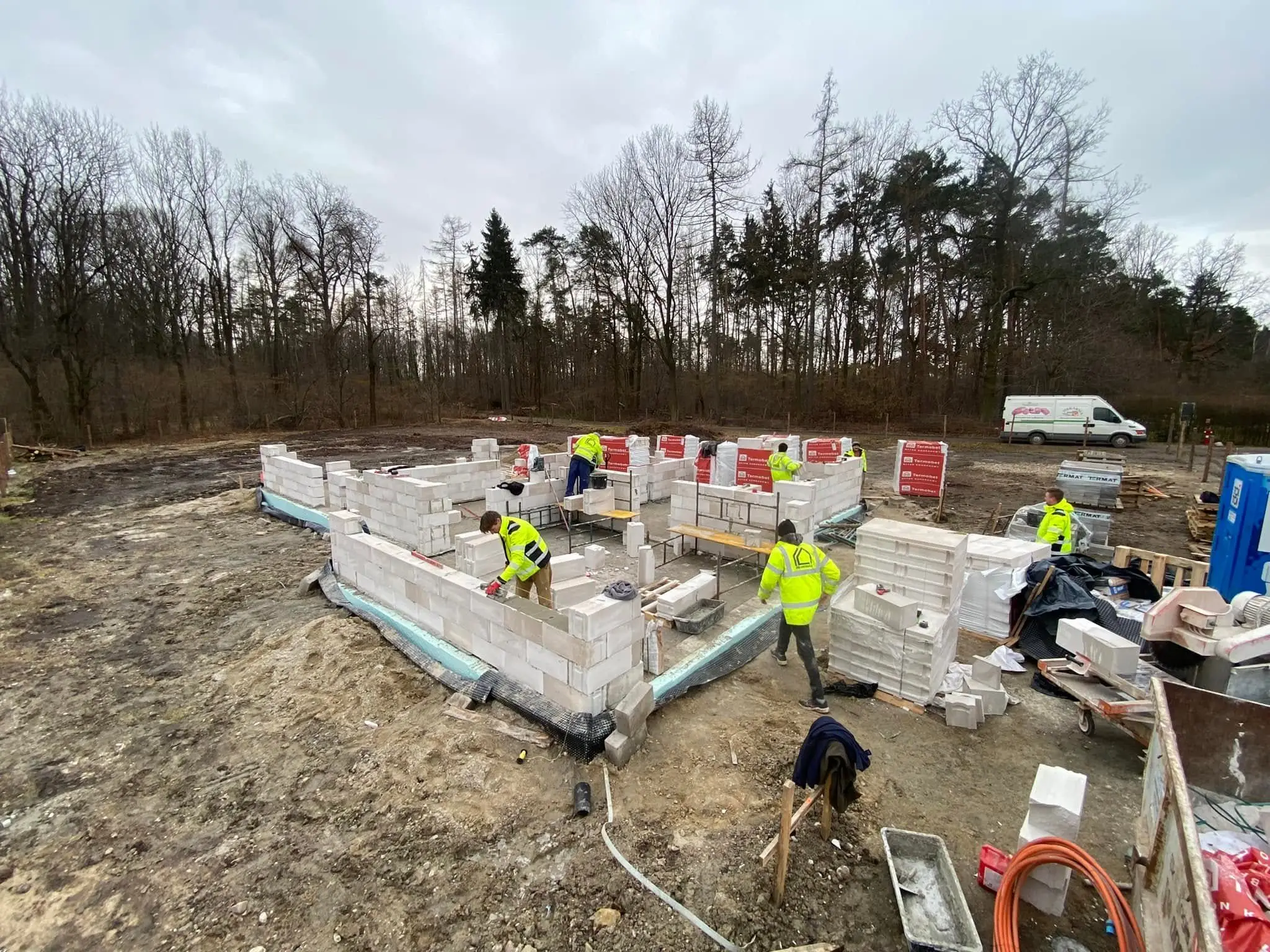 Ściany parteru – 28.02.2022